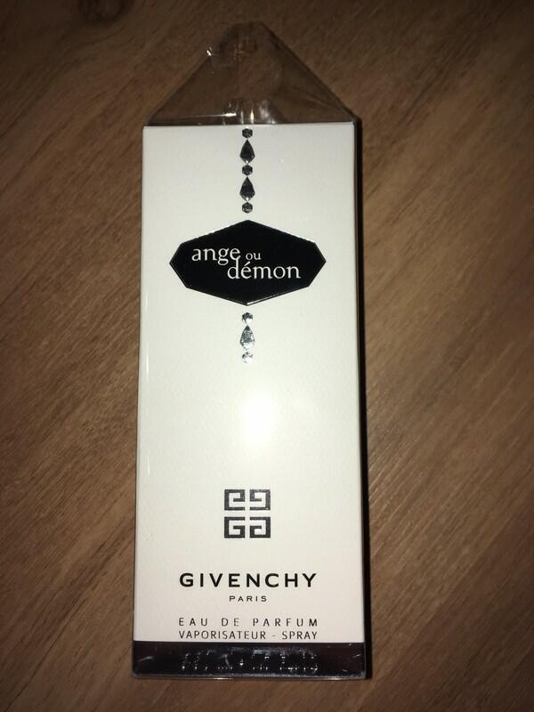 Image #2 from Melike Ü.