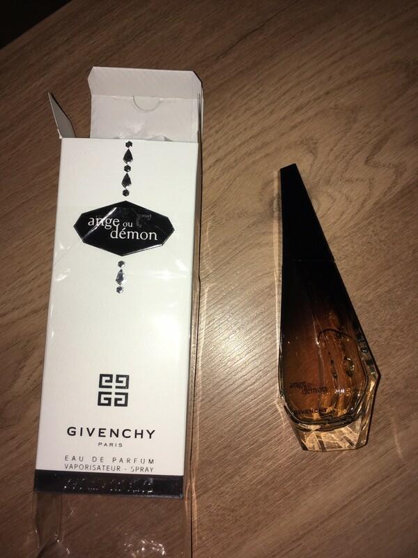 Image #3 from Melike Ü.